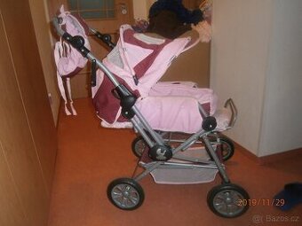 kočárek pro panenku