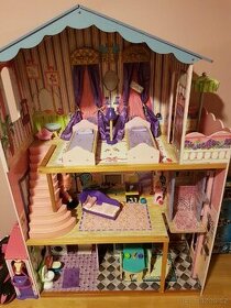 Dětský domeček pro panenky