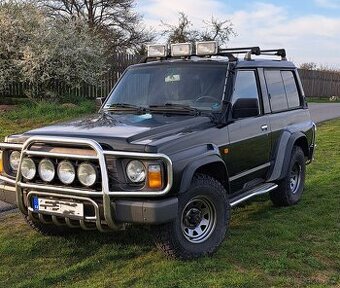 NISSAN PATROL Y60GR - 1