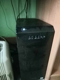 Herní zachovalý PC