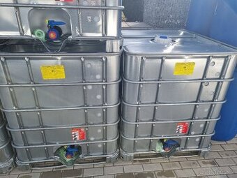 4x IBC nádrž 1000L oplechovaná TOP STAV