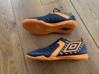 Dětské sálovky, vel. 33, Umbro