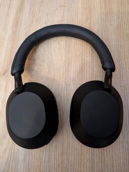 Sluchátka Sony WH-1000XM5
