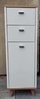 Komoda do koupelny š. 32cm v. 96cm h. 28cm