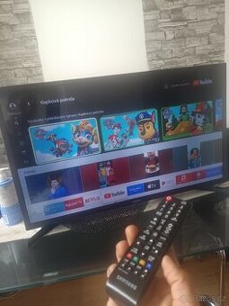 Tv Smart 82 cm podporuje WiFi YouTube Netflix a další