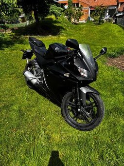 Yamaha YZF R 125 - 1