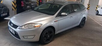 Ford Mondeo 2.0 tdci 103kw rok 2010 klima