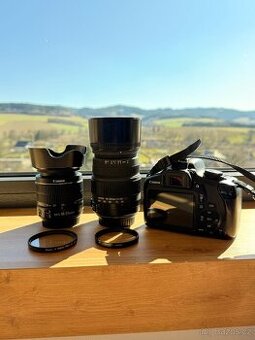 Canon 1300d + objektivy a příslušenství