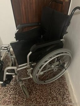 Prodám invalidní mechanický vozík