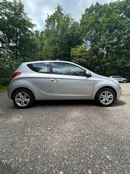 Hyundai i20 1,2 pouze 74 tis km