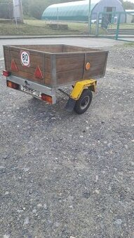 přívěsný vozík za auto