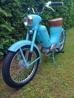Jawa pařez 550