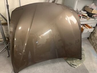 Kapota BMW