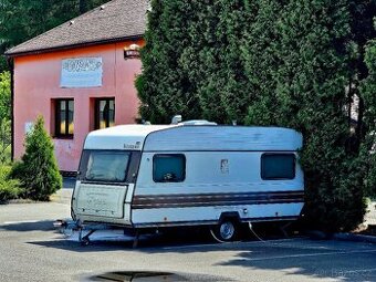 Karavan Knaus – kompletně zařízený, celoročně obyvatelný