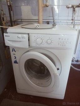 Automatická pračka na 5 kg prádla
