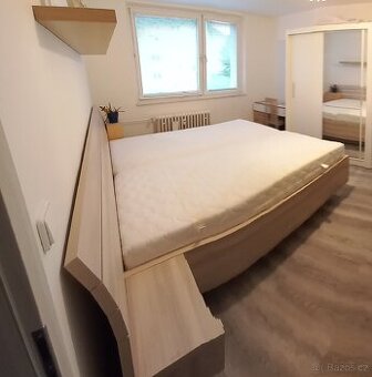 Manželská postel 180x200 vč. roštů masiv