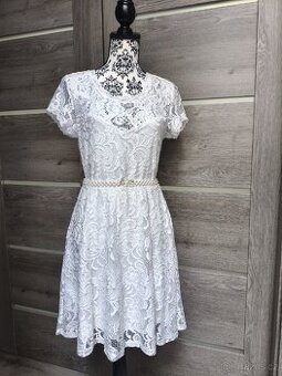 Bílé krajkové koktejlové šaty 38/40