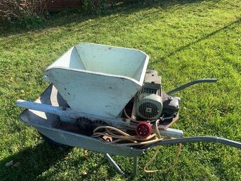 Mlýnek na hrozny a ovoce