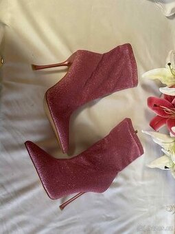 Růžové třpytivé kotníkové kozačky SIMMI London