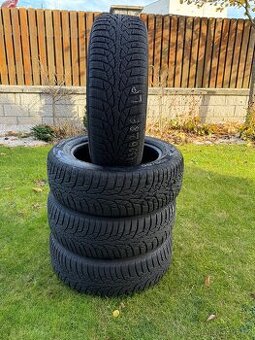Zimní pneu NOKIAN WR D4 RFT 4x 205 60 R16 92H
