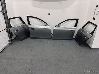 Audi A4 B8 avant boční dveře