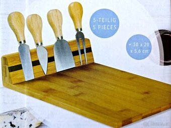 Bambusové prkénko 20x30 cm na servírování sýrů i s příborem