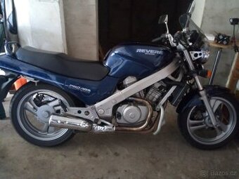 Honda revere 650