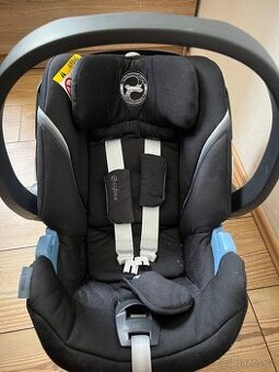 Autosedačka Cybex Aton 5 se základnou