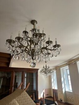 Krásný křišťálový luxusní lustr - nabízím 2 ks (NN10)