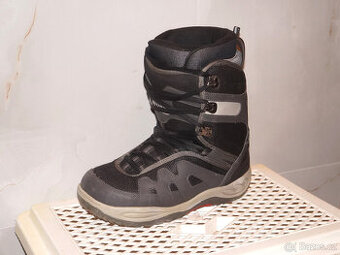 Málo jeté snowboardové boty 43 Fusion vel. 28 (9UK ; 43EU)