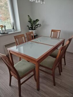 Prodám - jídelní stůl + 6 židlí v setu