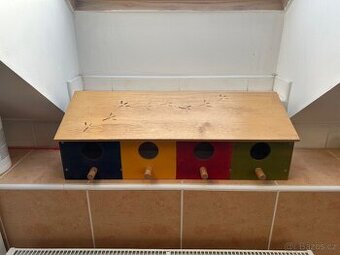 Police do dětského pokoje Ikea