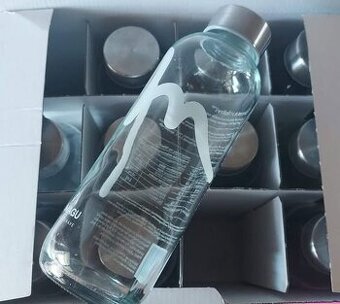 Magu sklenice - prázdné a s víčkem