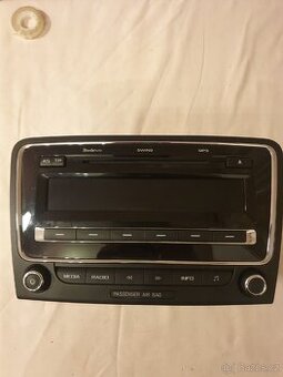 Originál autorádio Swing. Škoda Superb 2.
