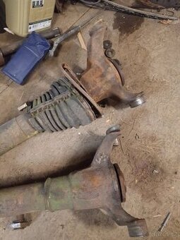 Uložení přední nápravy tatra 805