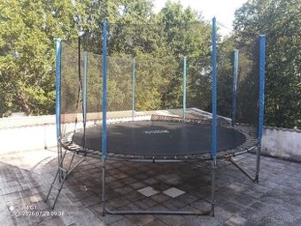 Prodám Trampolínu 400 cm s ochrannou sítí + žebřík