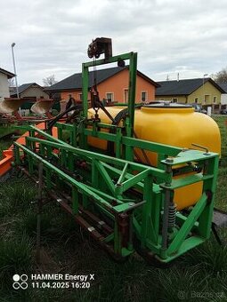 Nesený postřikovač 800 l - 1