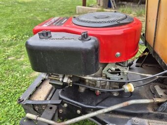 Motor pro zahradní sekací traktůrek - REZERVACE DO 8.5.