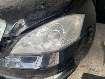 Mercedes s class w221 predne svetla bixenon