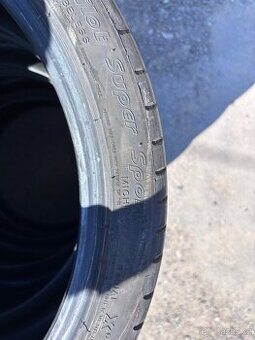 Michelin pilot super sport 235/35/R19