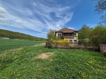 Komerční pozemek Prah-západ 7835 m2,u dálnice Rudná/Loděnice