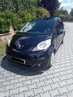 Peugeot 107 1.0i,  50 kW, rok výroby 2014,najeto 100000 km
