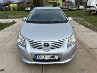 Prodám TOYOTU AVENSIS combi 1.8 benzín