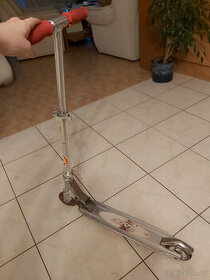 koloběžka Razor