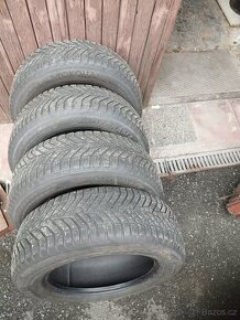 Yokohama BluEarth Winter 215/60 R16