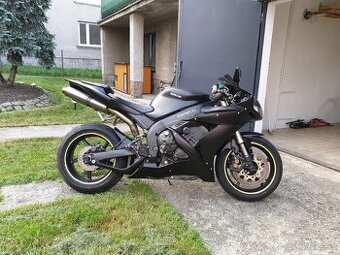 Yamaha R1 2004