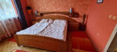 Prodám kompletní ložnici,materiál smrk ,inzerát je aktuální