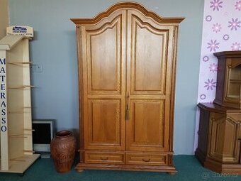 RUSTIKÁLNÍ SKŘÍŇ ROZMĚR D 125CM V 200CM H 56CM