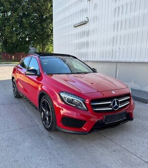 Mercedes-Benz GLA 220 4-MATIC AMG AT 125kw