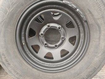 Sada kol 6x139,7 r15 235/75 r15